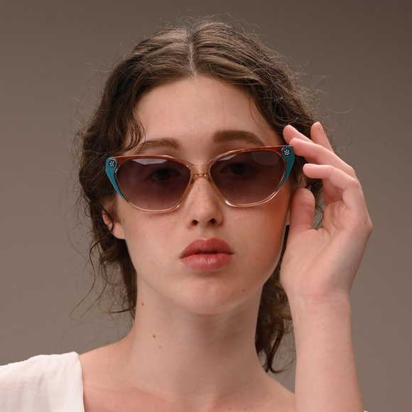 Cateye vintage sunglasses by Guy Laroche, France main image 8